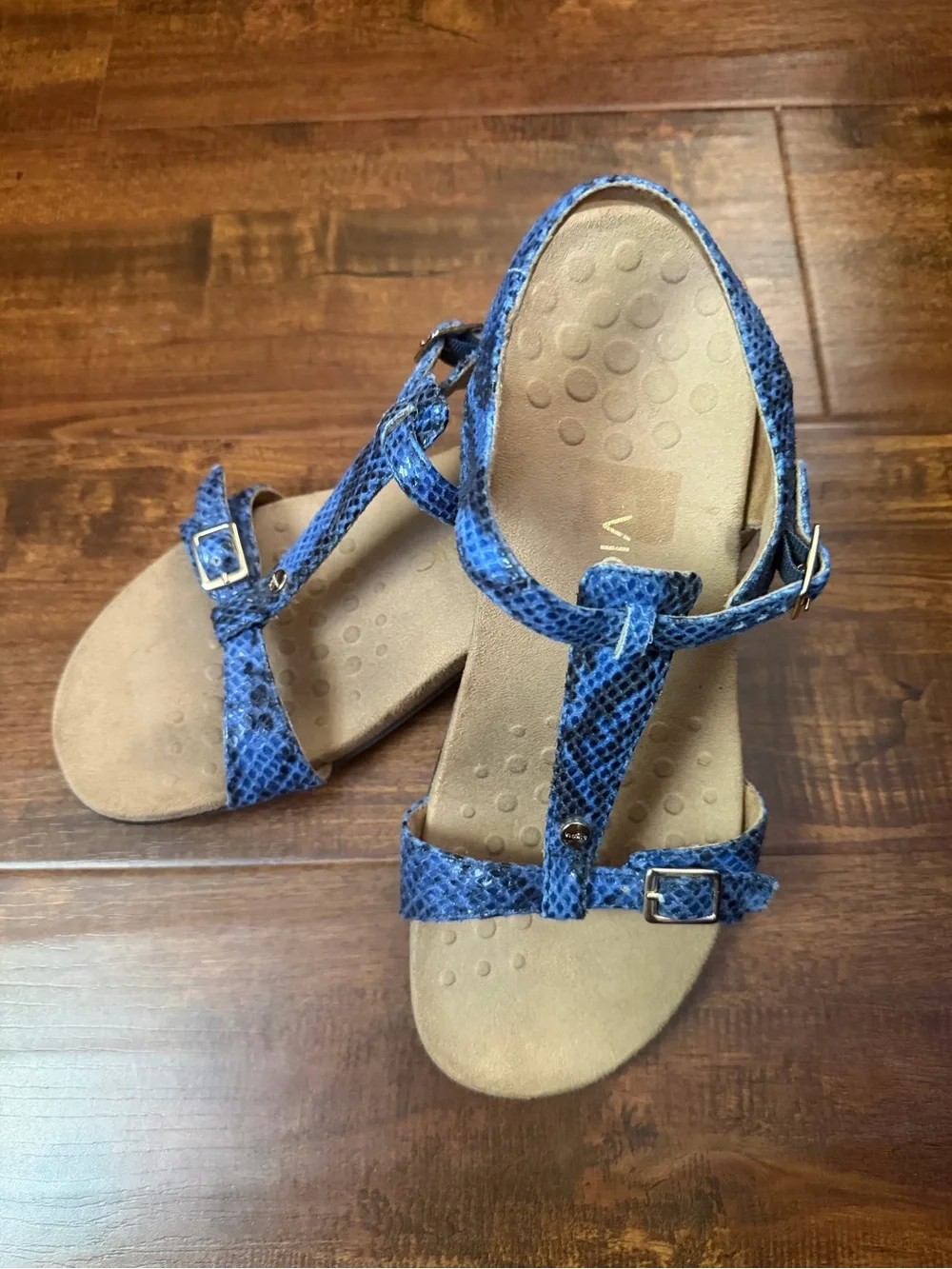 Vionic Blue Snake-Print T-Strap Women's Sandals Size 8